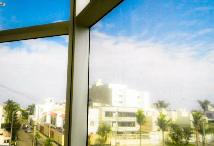 Trujillo   El Golf Apartments