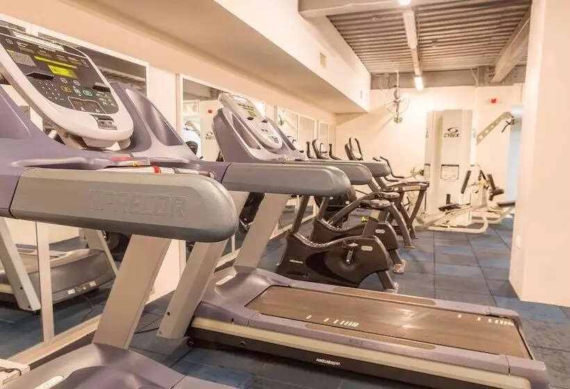 Aun Hotel Conference Centre And Spa