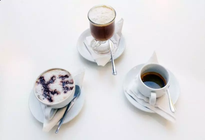 Aun Hotel Conference Centre And Spa