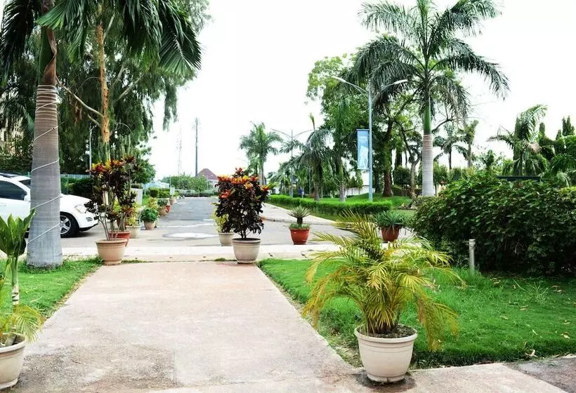 Aun Hotel Conference Centre And Spa