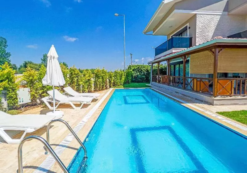 Hotelli Paradise Town Villa Belhamra