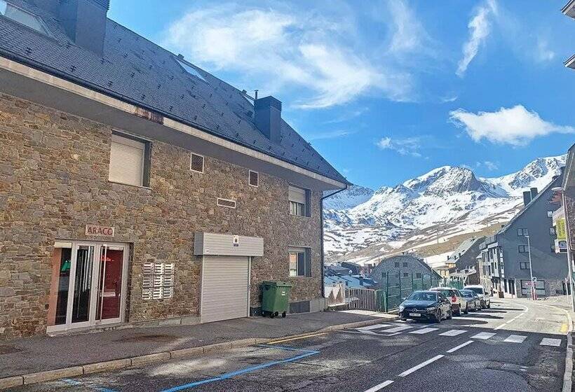 Apartamentos Araco 3000