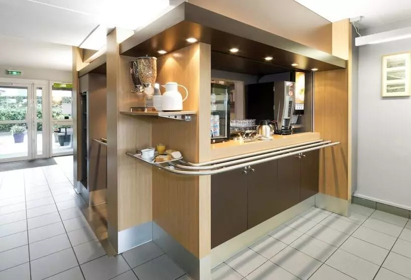 B&b Hotel Vannes Est Golfe Du Morbihan