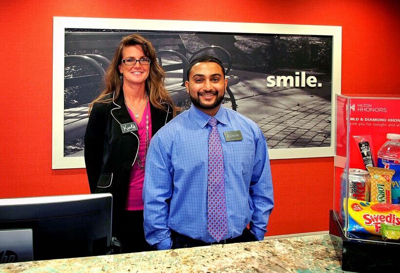 فندق Hampton Inn & Suites Moore