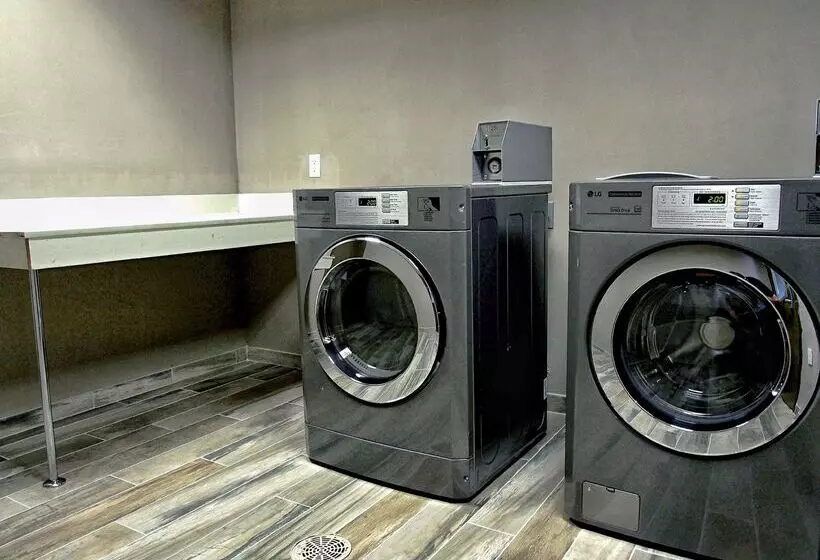 ホテル Hampton Inn & Suites Moore