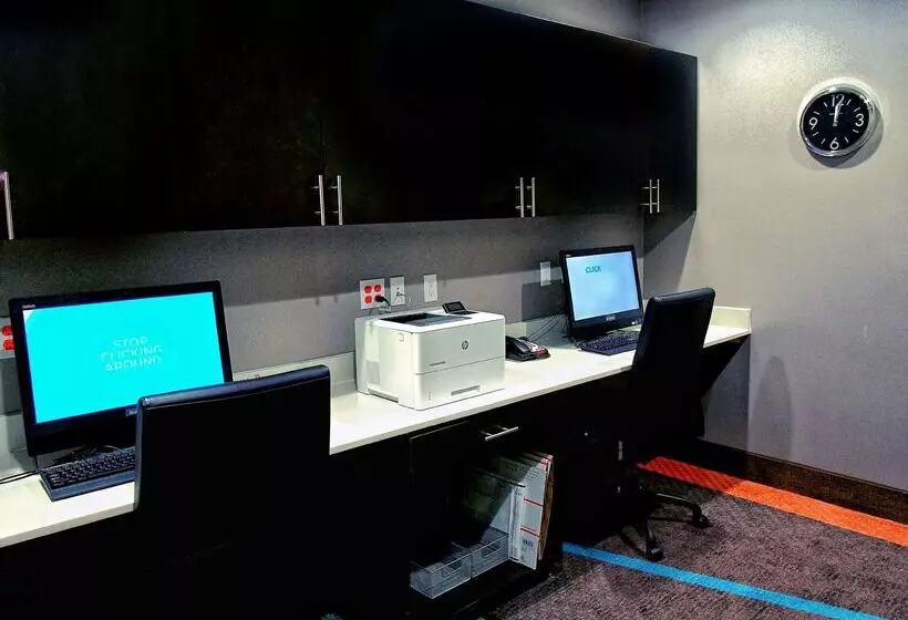 ホテル Hampton Inn & Suites Moore