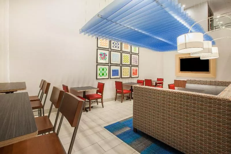 ホテル Holiday Inn Express & Suites Indianapolis Ne   Noblesville By Ihg