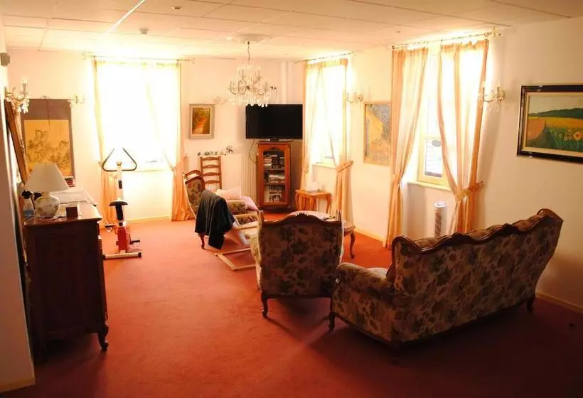 ホテル L Hostellerie Des Lacs