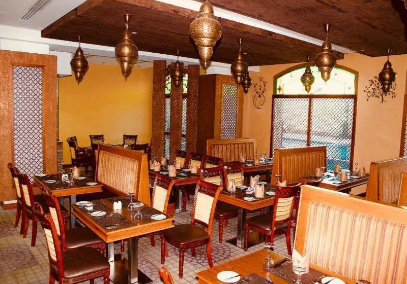 هتل Mughal Suites