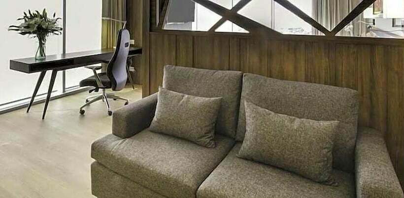 هتل Nh Collection Leon Expo