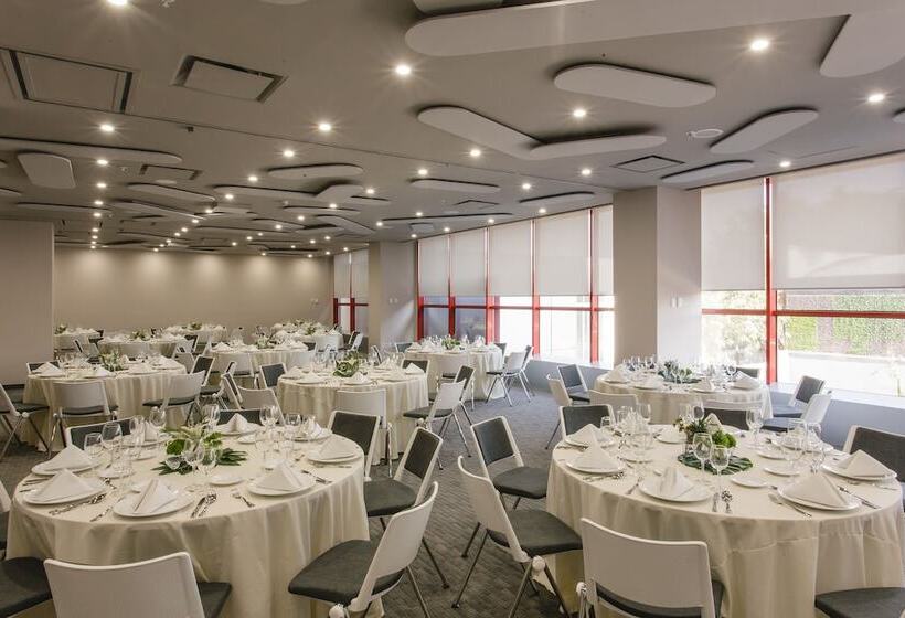 هتل Nh Collection Leon Expo