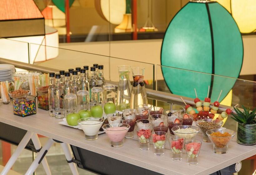 هتل Nh Collection Leon Expo