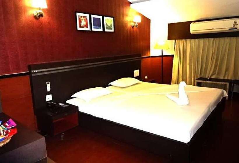 Отель Palm Village Resort