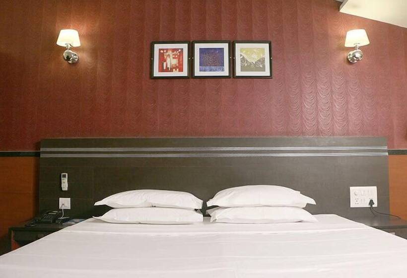 Отель Palm Village Resort