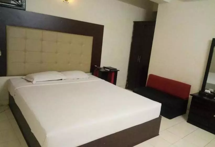هتل Siesta