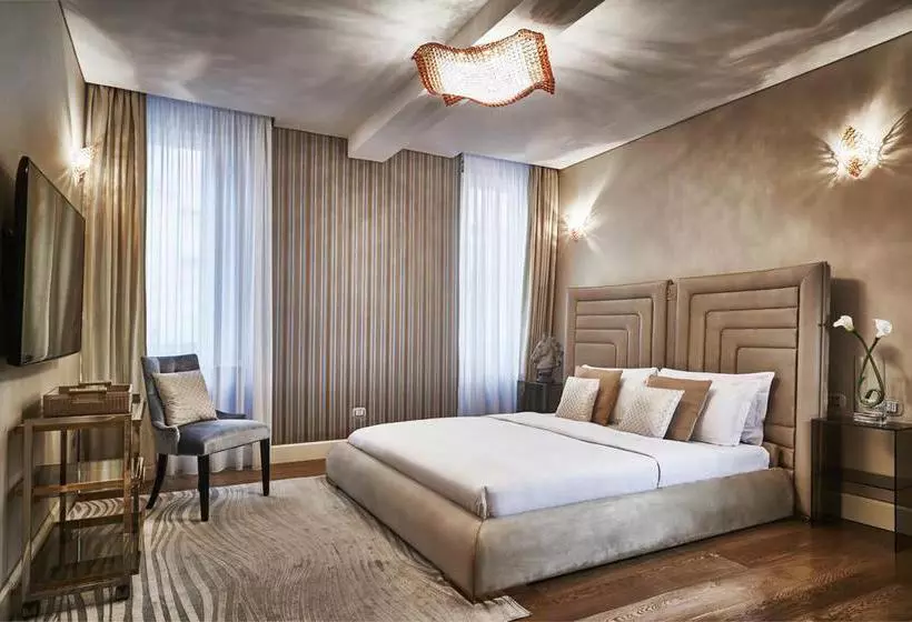 هتل The Suites
