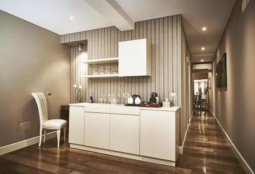 هتل The Suites