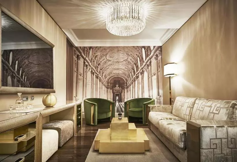 هتل The Suites
