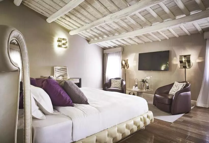هتل The Suites
