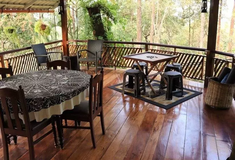 ホテル Tranquil Resort Wayanad
