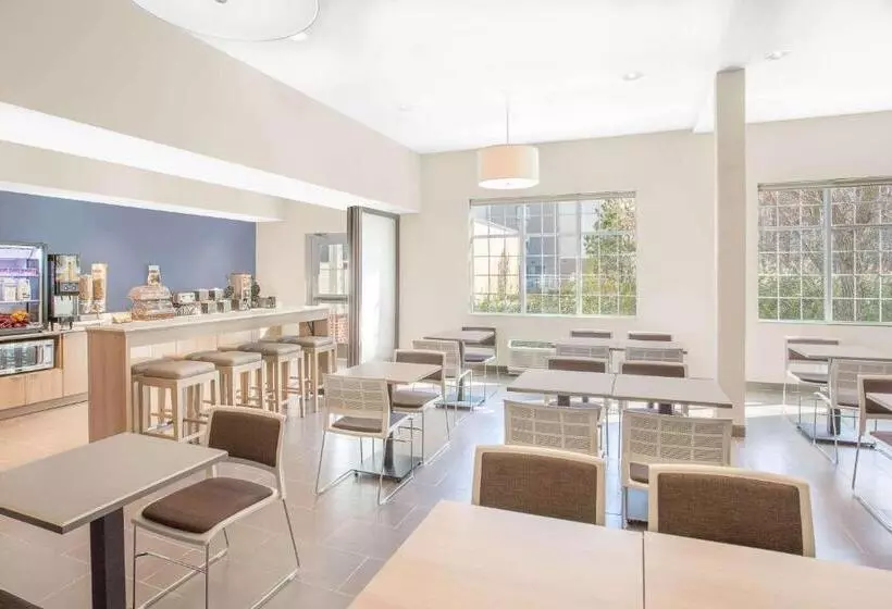 Microtel Inn & Suites By Wyndham Ocean City