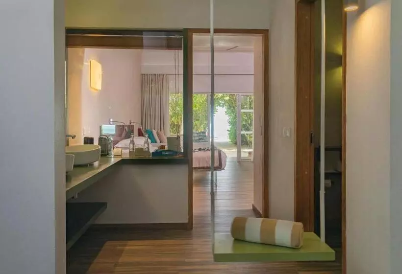 استراحتگاه Cocoon Maldives  All Inclusive