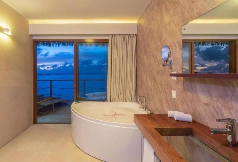استراحتگاه Cocoon Maldives  All Inclusive