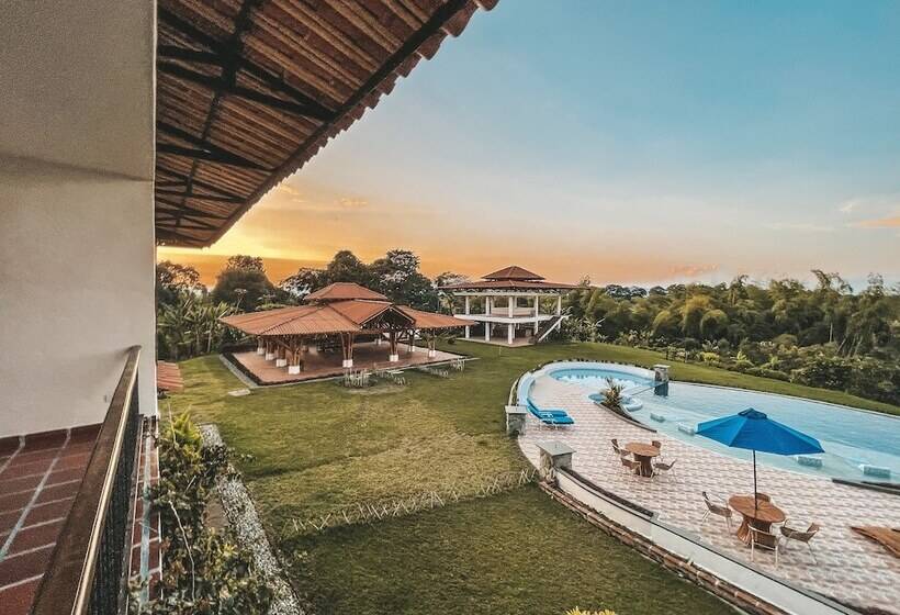 호텔 La Casona Montañesa