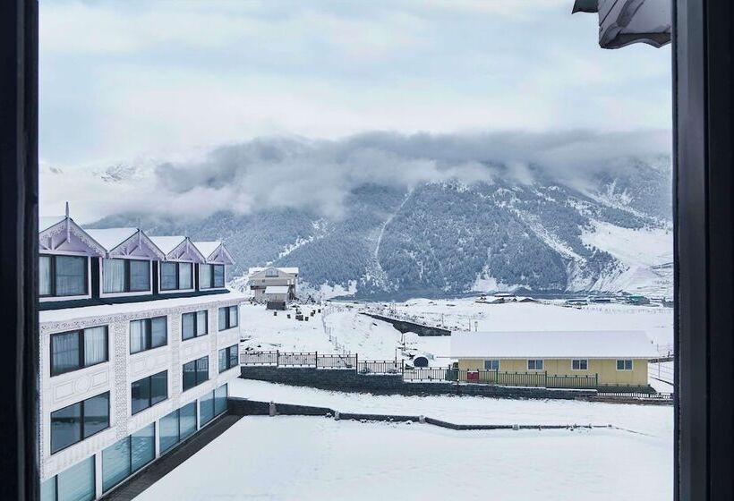 Radisson Hotel Sonamarg