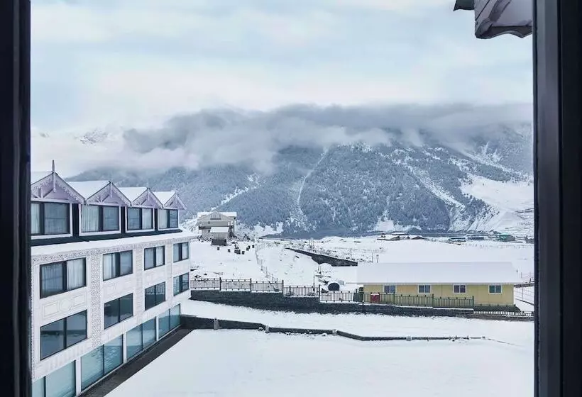 Radisson Hotel Sonamarg