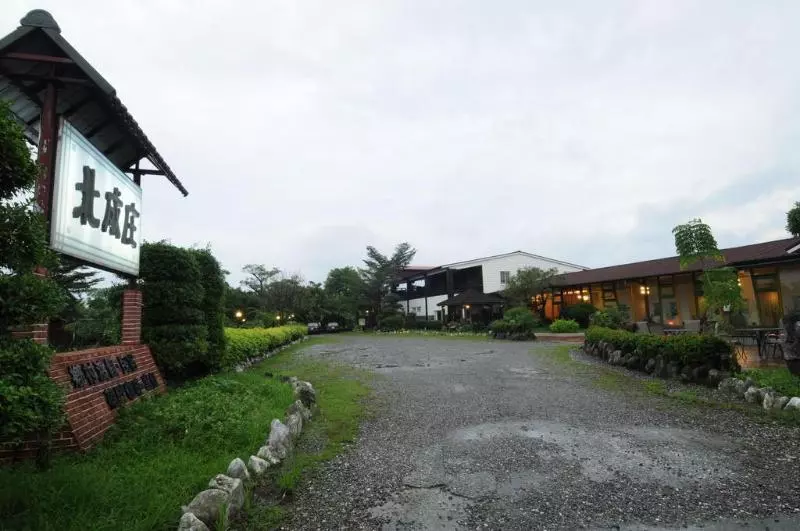 تختخواب و صبحانه Lotus Hostel Beicheng Zhuang