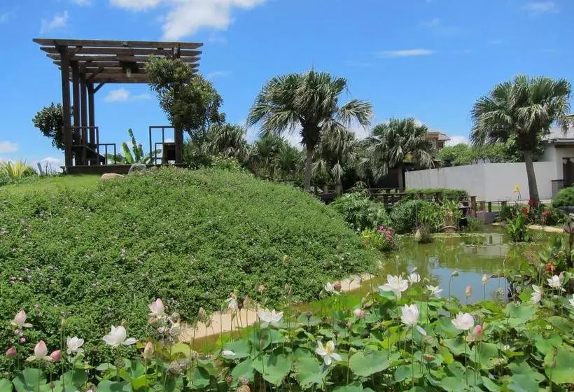 تختخواب و صبحانه Kenting Summerland Garden Resort