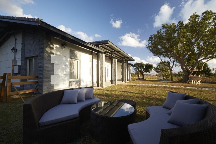 تختخواب و صبحانه The Town Homestay