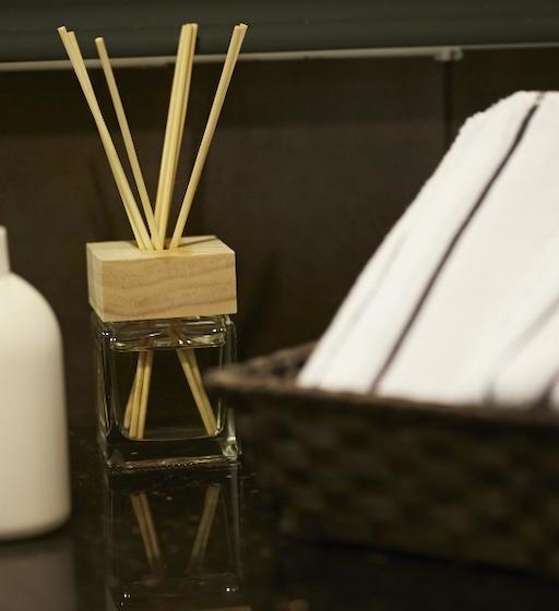 تختخواب و صبحانه The Town Homestay