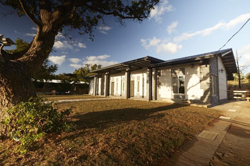 تختخواب و صبحانه The Town Homestay