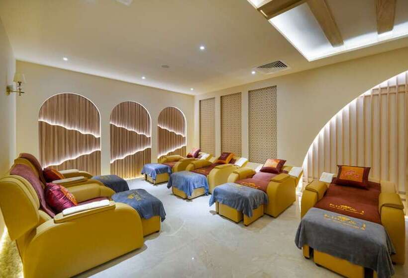 Cicilia Hotels & Spa Danang Powered By Aston