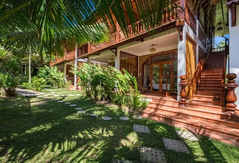 هتل Coco Palm Beach Resort & Spa