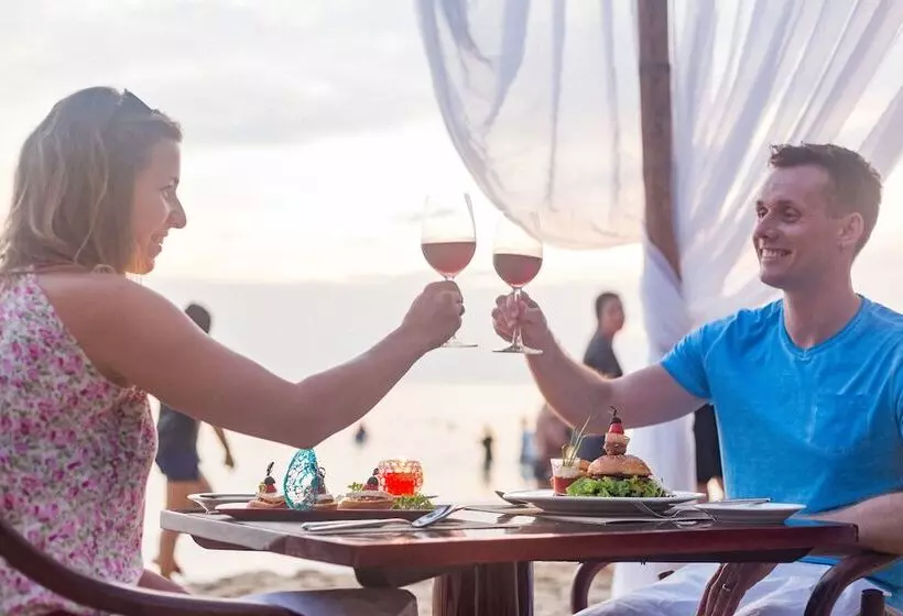 هتل Coco Palm Beach Resort & Spa