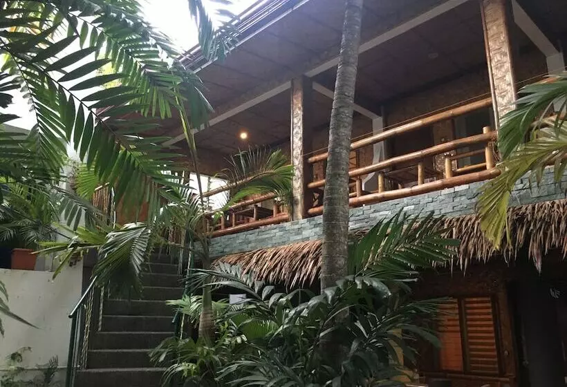 ホテル Eve S Kiosk Dive Resort