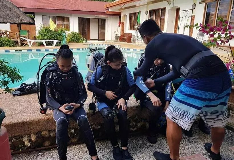 ホテル Eve S Kiosk Dive Resort