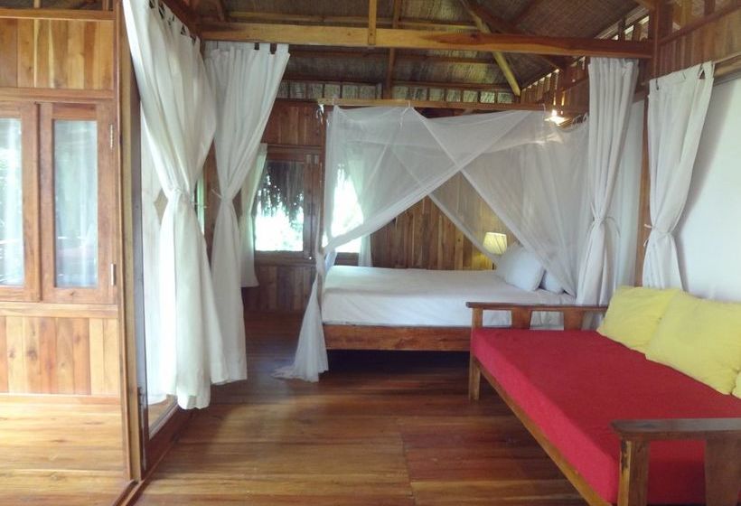 هتل Freedomland Phu Quoc