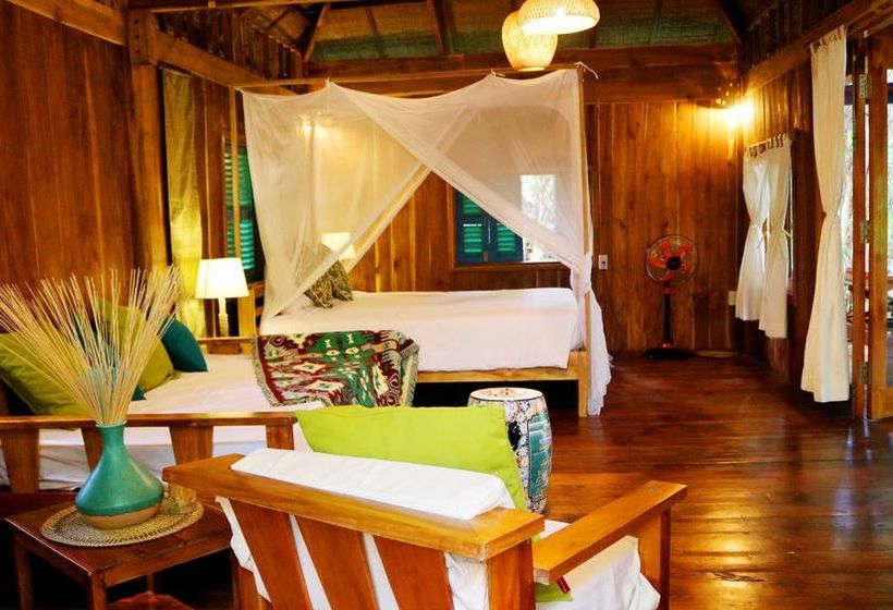 هتل Freedomland Phu Quoc