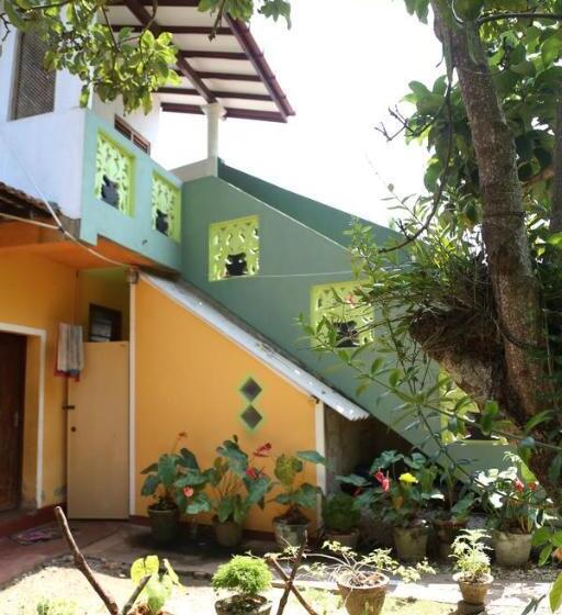 ホテル Himasha Guest