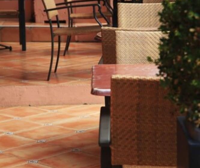 בית מלון כפרי & Residence Le Subrini