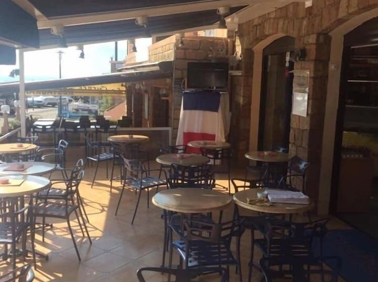 בית מלון כפרי & Residence Le Subrini