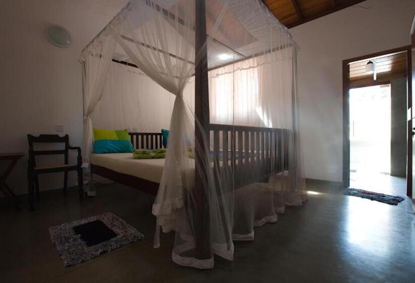 בית מלון כפרי Land's End Villa