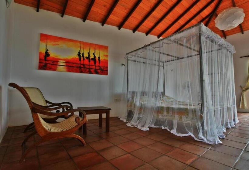 בית מלון כפרי Land's End Villa