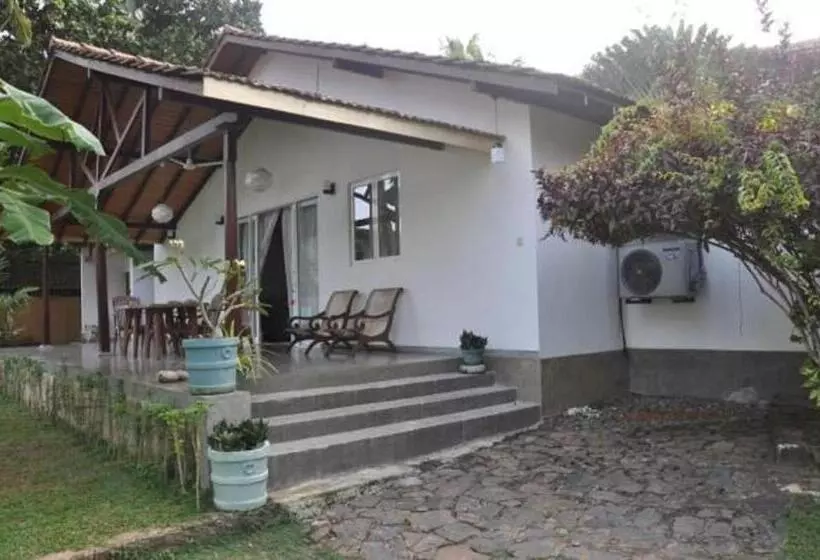 ホテル Land's End Villa