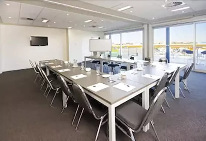 ホテル Mantra Melbourne Melton