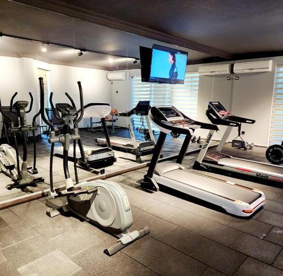 هتل Neptun Kvariati